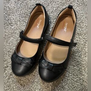 Cat and Jack girls black buckle shoes.